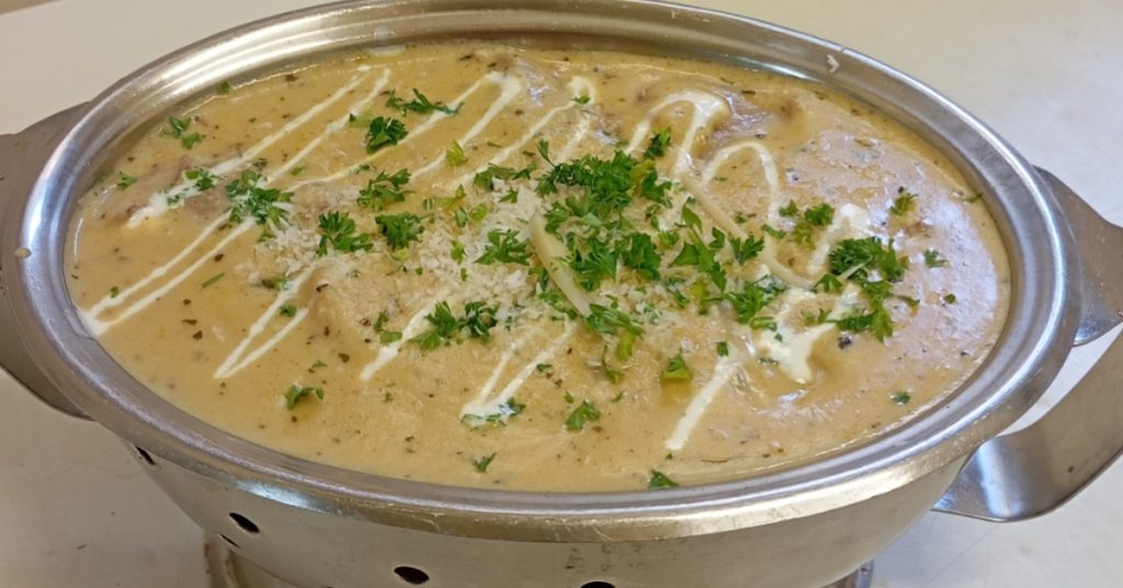 KORMA POKRMY (KORMA DISHES)